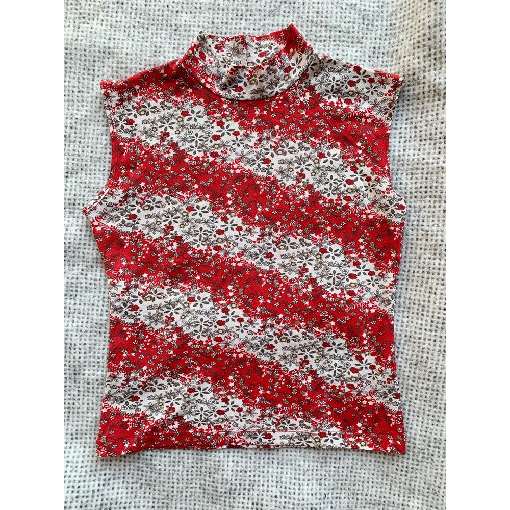 Vintage Sleeveless Floral Crop Top